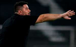 Eduardo Barroca lamenta queda do Botafogo: 