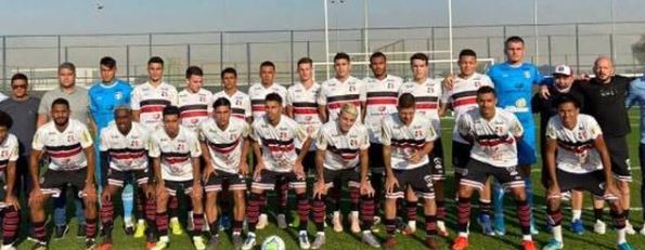 Santa Cruz volta de Dubai com promessas em evidência no exterior