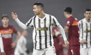 ITALIANO: Com gol de Cristiano Ronaldo, Juventus vence e ultrapassa Roma