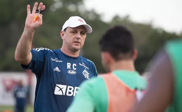 Flamengo tenta frear embalo do Bragantino e assumir a liderança do Brasileirão