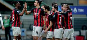 ITALIANO: Ibrahimovic marca 500º gol por clubes, Milan goleia lanterna e retoma liderança