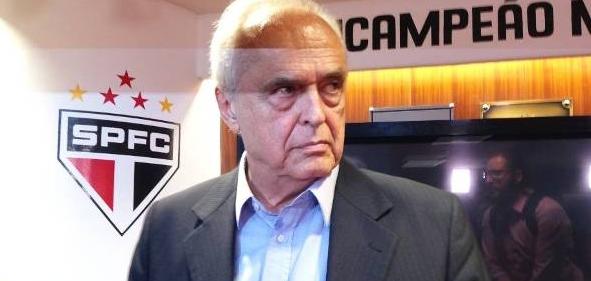 leco deixou uma sombra e uma mancha na direção do São Paulo