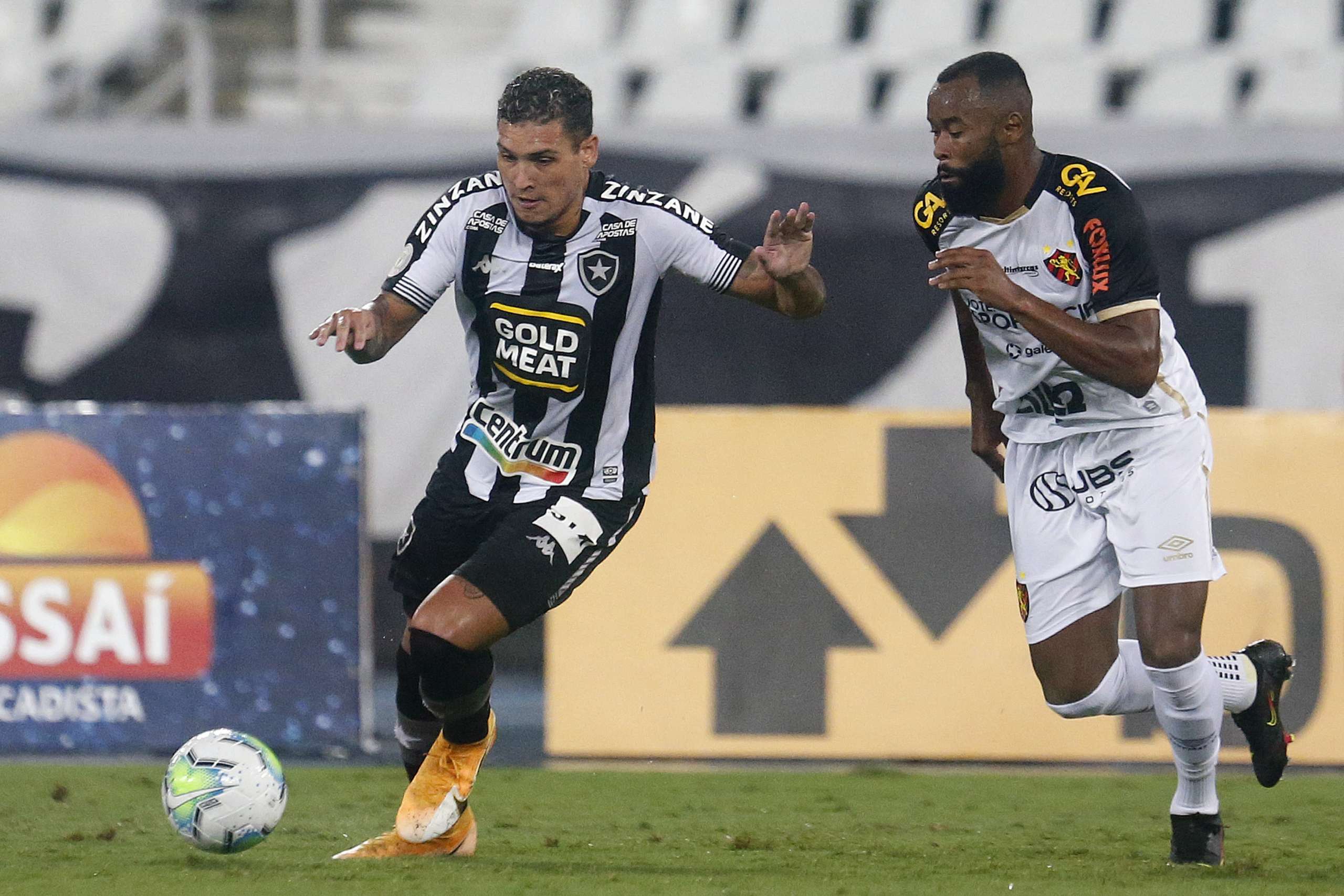 Rebaixado à Série B e sem técnico, Botafogo recebe Grêmio por reta final honrosa