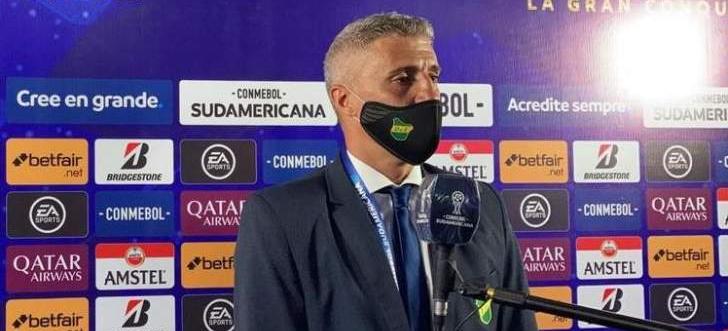 Ex-Banfield, técnico deixa Defensa y Justicia e fica livre para fechar com São Paulo