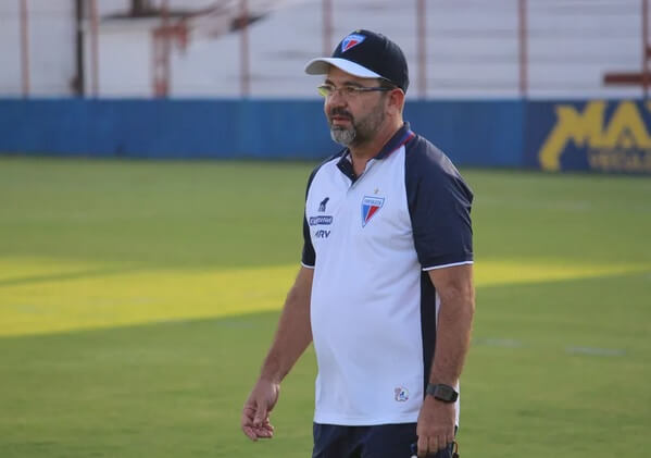 Recuperado da Covid-19, técnico volta ao Fortaleza contra o Vasco