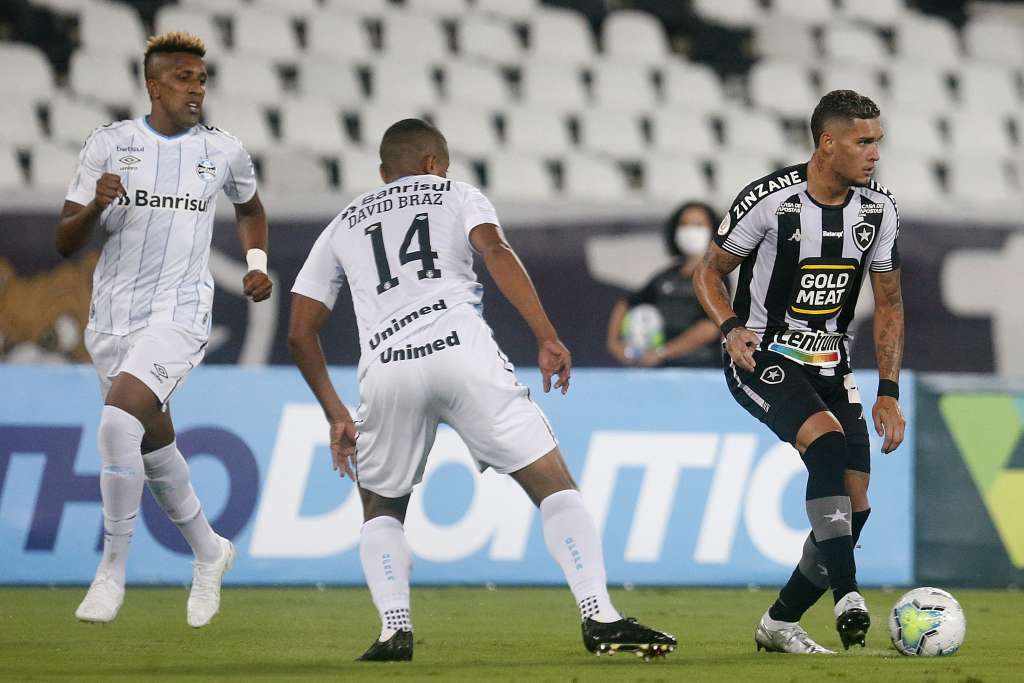 Botafogo 2 x 5 Grêmio – Tricolor se reabilita, vence após sete jogos e afunda Fogão