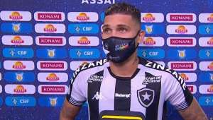 Atacante deixa gol de lado, lamenta goleada e pede Botafogo de cabeça erguida