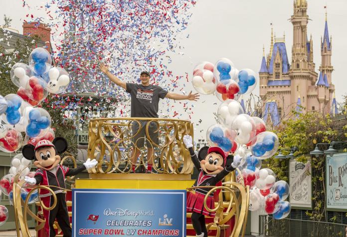 Astro aproveitou o pós-título para desfrutar dos Parques da Disney