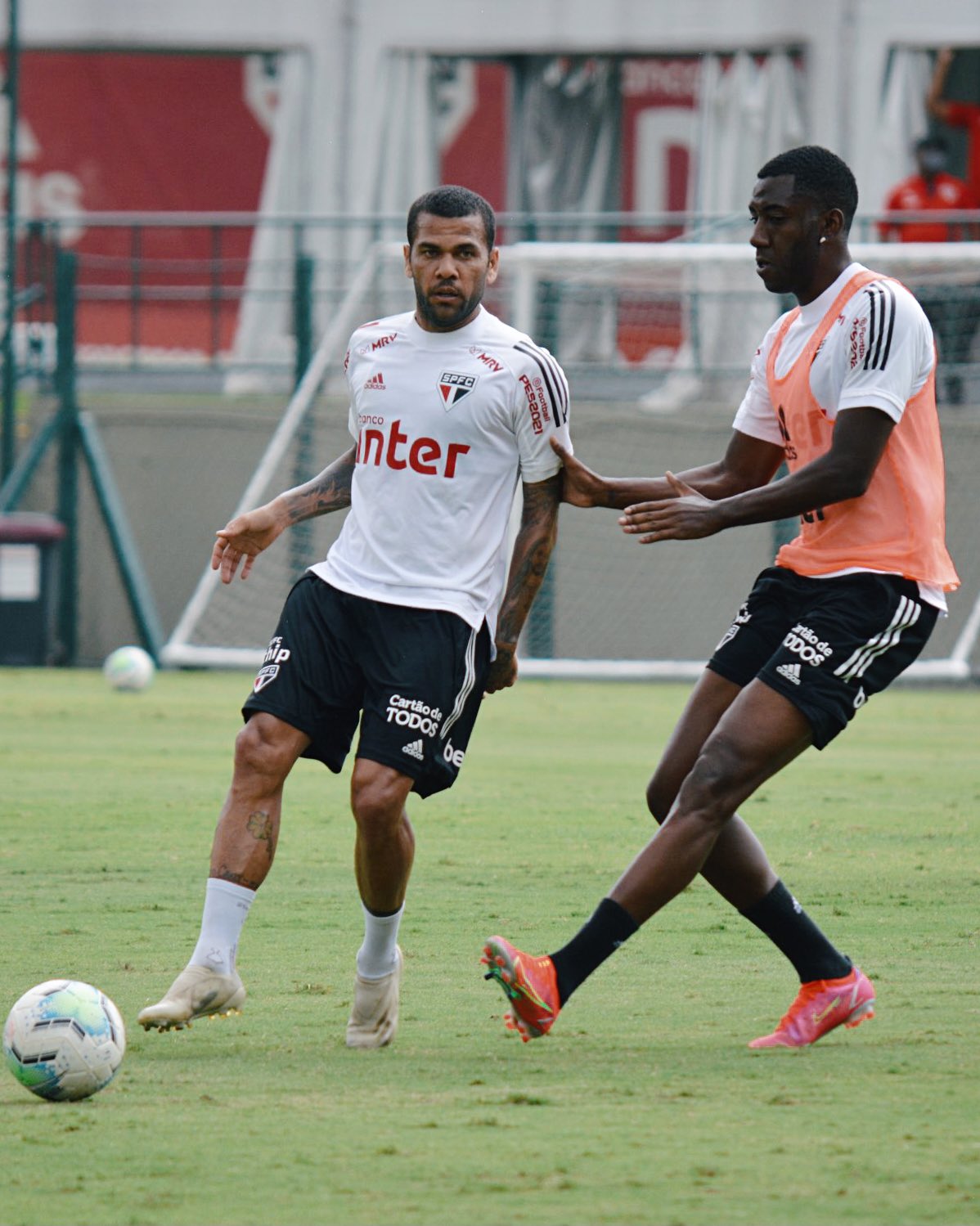 Brasileirão: Longe do título, São Paulo terá time diferente contra o Ceará
