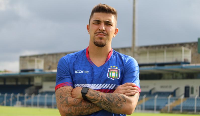 Charles foi anunciado como reforço do São Caetano (Foto: Fabio Giannelli/AD São Caetano)