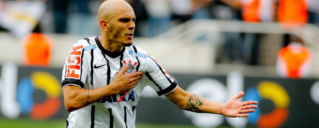 Fábio Santos garante um Corinthians ‘sem oscilação’ diante do Athletico-PR