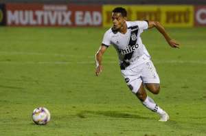 Ponte Preta libera lateral que está a caminho de rival do Paulistão