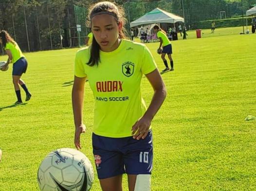 Anna Luiza, meia do Osasco Audax, foi convocada para a Seleção Brasileira Sub-17