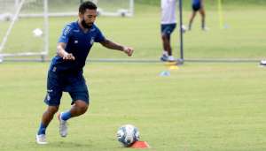 Recuperado de Covid-19, ex-Corinthians aguarda liberação para jogar pelo Bahia