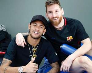 Ex-capitão da seleção avalia Messi e Neymar no PSG: 'sensacional'