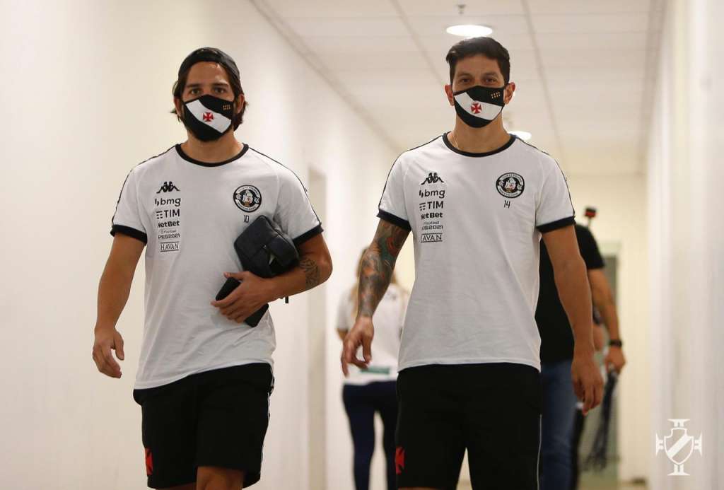 Vasco se preocupa com descontrole e adota discurso de que é preciso acreditar