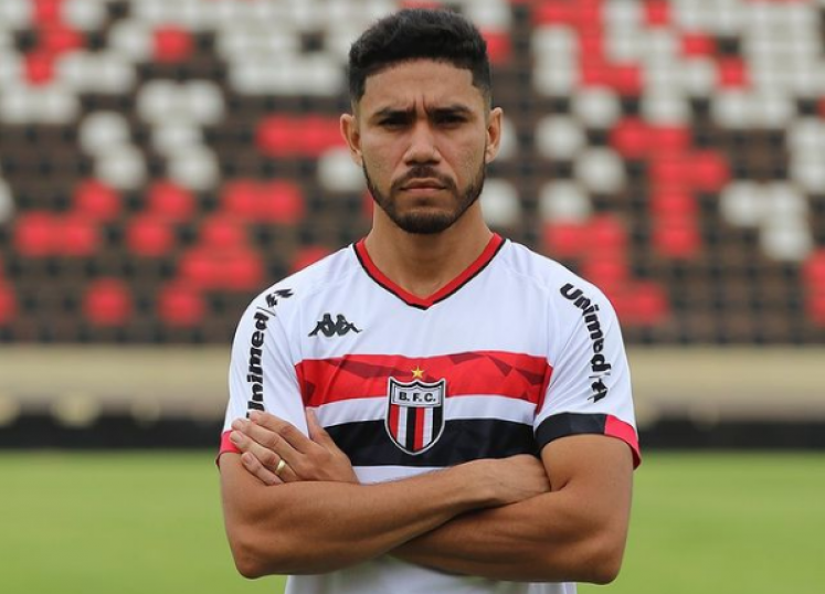 Neto Pessoa foi anunciado pelo Botafogo-SP (Foto: Divulgação/Botafogo-SP)