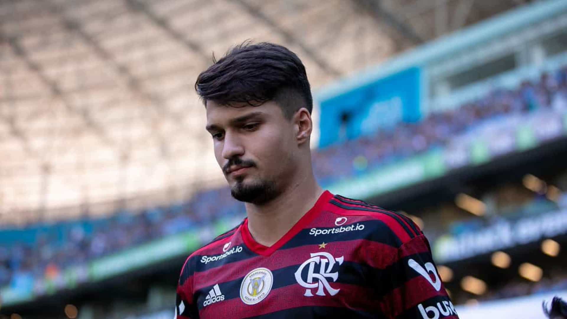 Na busca pelo bi do Brasileirão, Flamengo empresta jovem revelação para time europeu