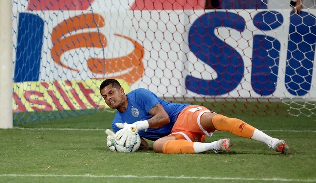 Alvo da torcida, goleiro do Bahia é liberado por problemas particulares