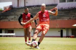 Com um gol e uma expulsão, atacante ex-Guarani deixa o America-RJ em menos de um mês