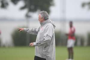 Sem poder contar com Patrick, Abel arma Inter para encarar Vasco