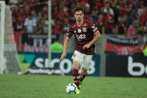 Rodrigo Caio pode reforçar defesa do Flamengo frente ao Corinthians
