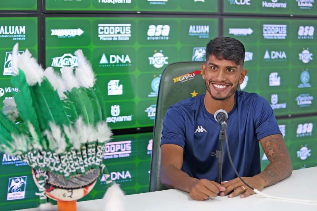 Índio foi apresentado como reforço do Guarani (Foto: Thomaz Marostegan/Guarani FC)