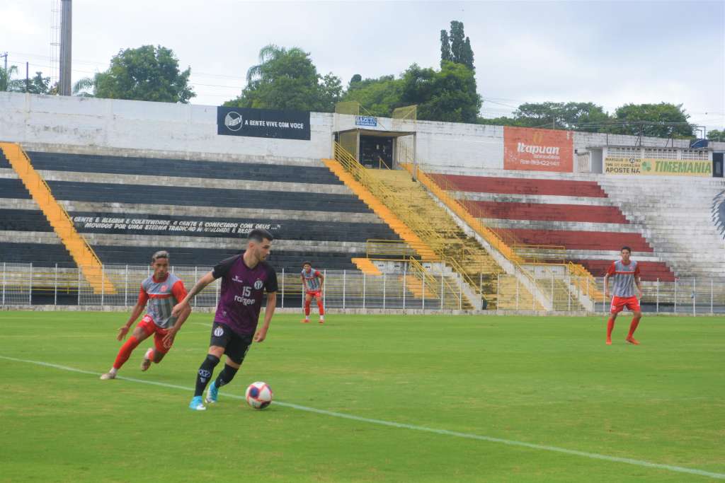 XV e Capivariano ficaram no empate por 4 a 4