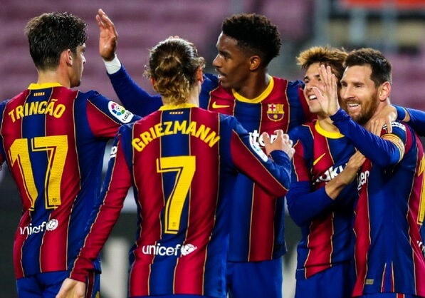 ESPANHOL: Messi marca dois, Barcelona goleia Alavés e se aproxima do líder