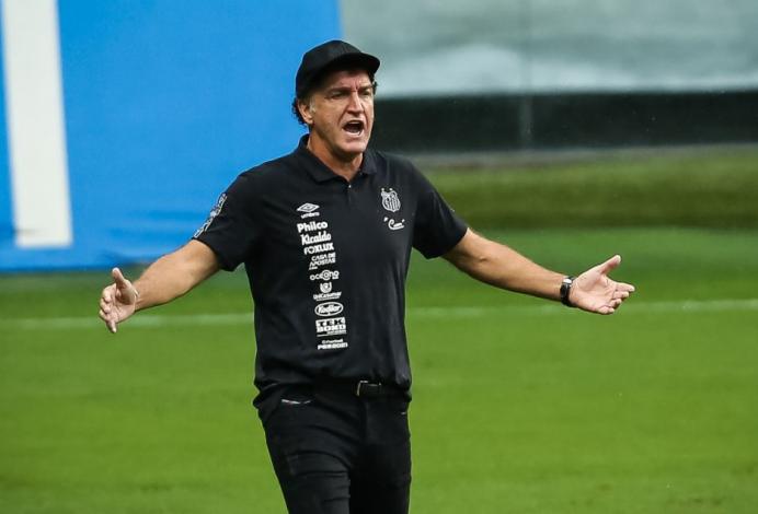 Cuca evita fazer contas para Libertadores e valoriza clássico com Corinthians