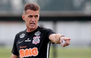 Contra o Flamengo, Corinthians tenta interferir na luta pela liderança