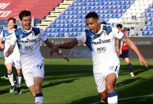 ITALIANO: Com gol do colombiano Muriel nos acréscimos, Atalanta vence o Cagliari