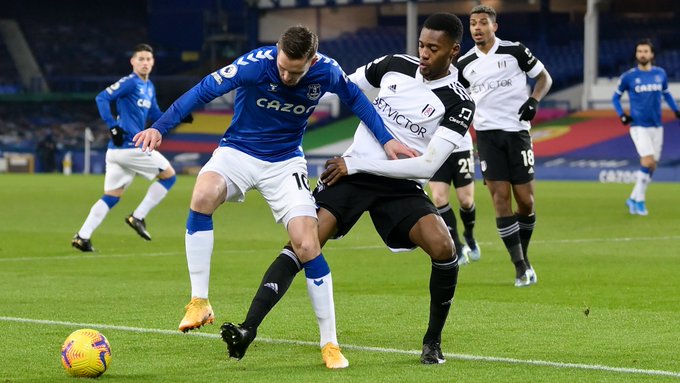 INGLÊS: Everton perde do Fulham e desperdiça chance de encostar em líderes