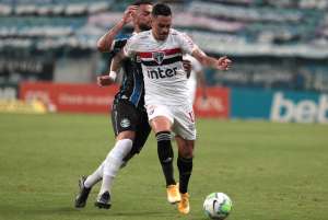 BRASILEIRÃO: Briga pelo título e polêmicas de arbitragem esquentam o domingo