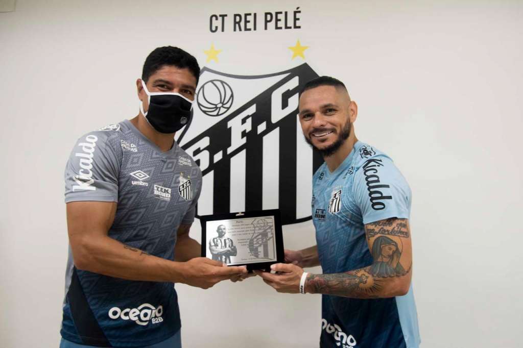 Pará recebeu placa das mãos de Renato