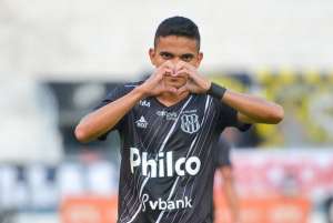 Atacante posta mensagem emocionante de despedida da Ponte Preta