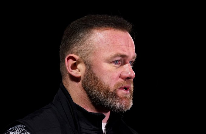 Inglês: Técnico do Derby, Rooney critica o uso do VAR: ‘Tira a emoção do momento’