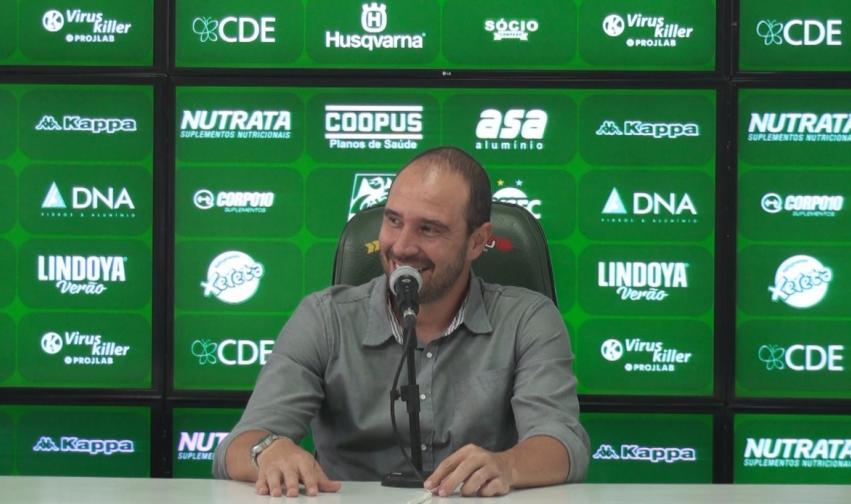 Allan Aal avaliou o trabalho extra-campo por reforços no Guarani