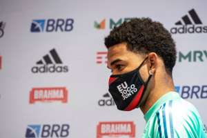 Novo zagueiro de clube carioca comete gafe: