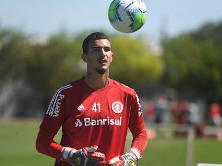 Catarinense: Figueirense acerta empréstimo de goleiro do Internacional