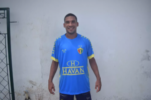 Catarinense: Brusque contrata lateral que foi destaque em rival da Série C