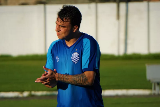 Alagoano: Ex-Internacional, meia se despede do CSA: ‘Gratidão’