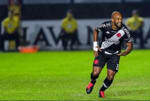 Ponte Preta sonda volante Felipe Bastos, ex-Corinthians e Vasco