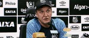 Cuca valoriza mudanças do Santos em clássico e exalta sacrifício de Soteldo