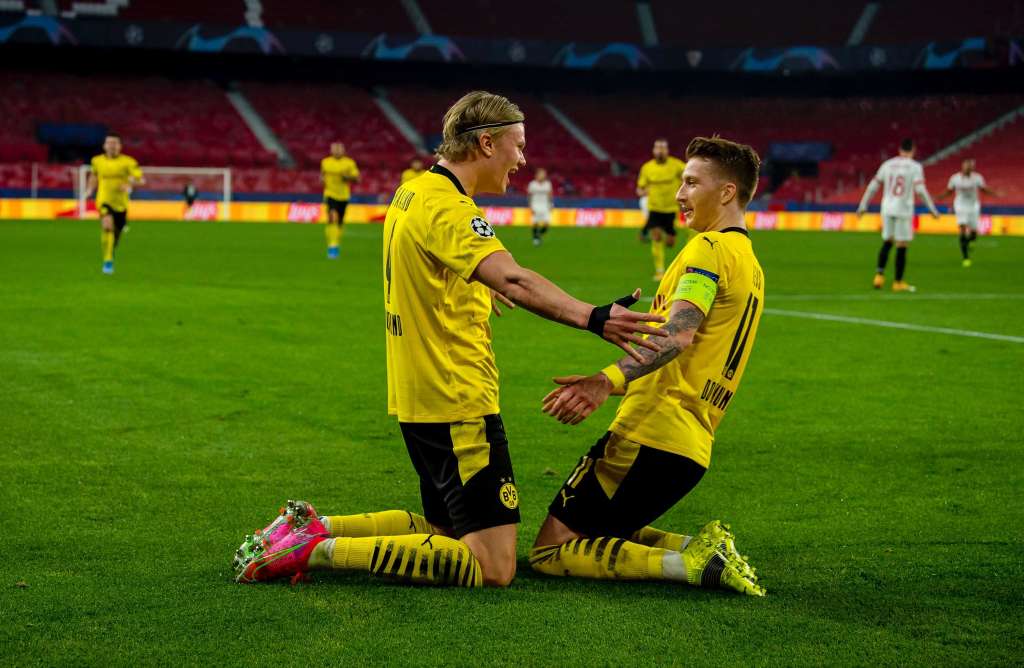 Haaland (à esquerda) e Reus (à direita). Foto: Twitter/Borussia Dortmund