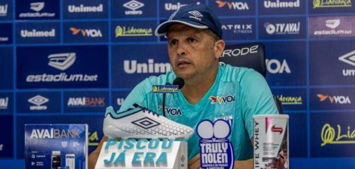 Catarinense: Mesmo com poucos reforços, Claudinei Oliveira garante Avaí na luta por título