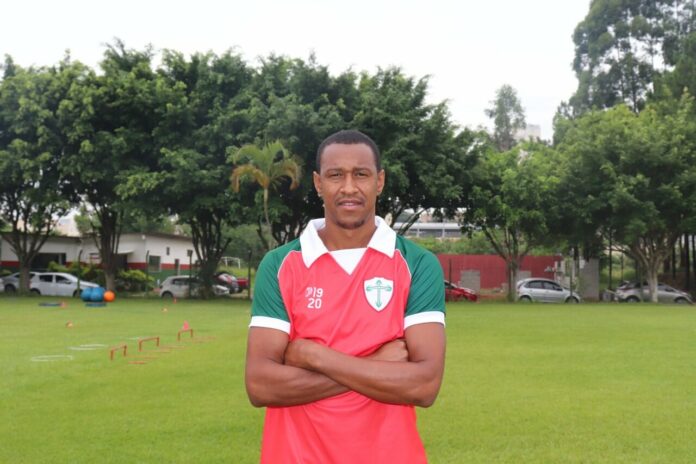 Paulista A2: Meia ex-Inter e Vasco comemora retorno à Portuguesa e se diz mais maduro