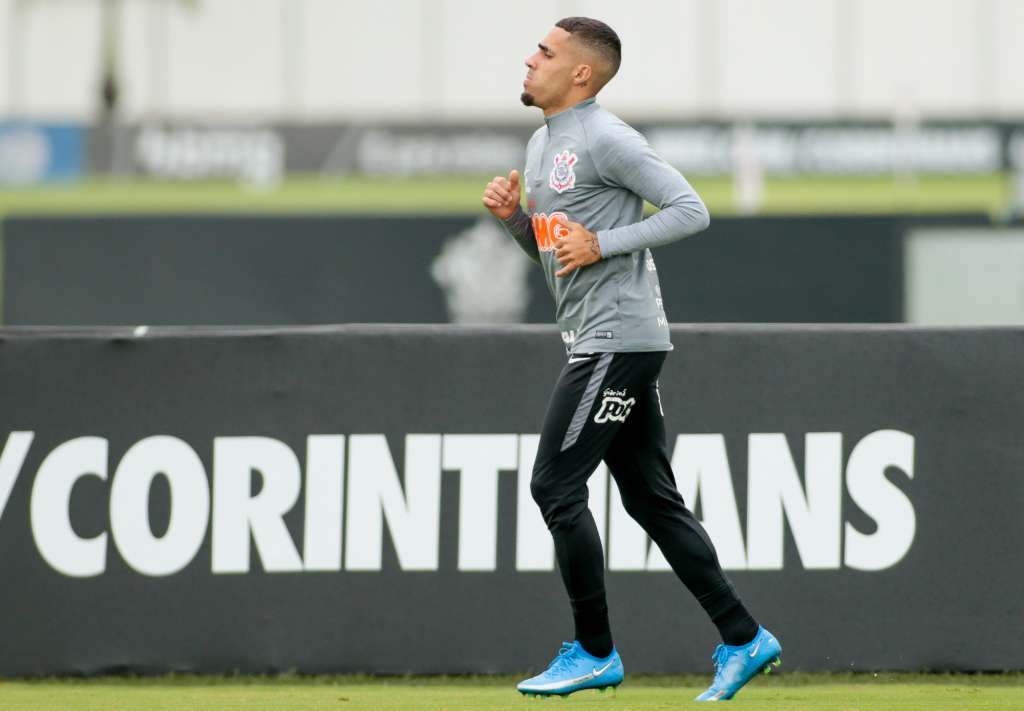 Gabriel deve desfalcar Corinthians contra o Vasco; Fagner e Cazares vão jogar