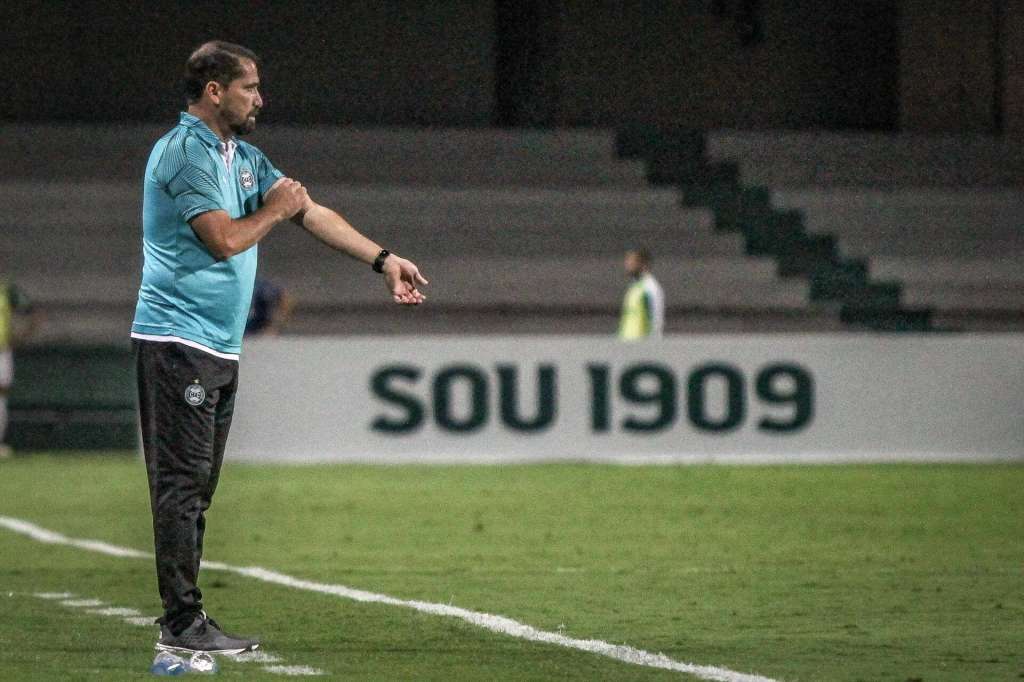 Gustavo Morinígo está fazendo testes no Coritiba (Foto: Site Oficial do Coritiba)