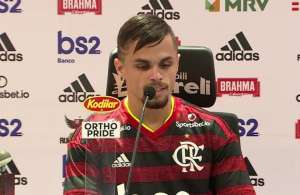 São Paulo tenta contratação de Michael, atacante do Flamengo